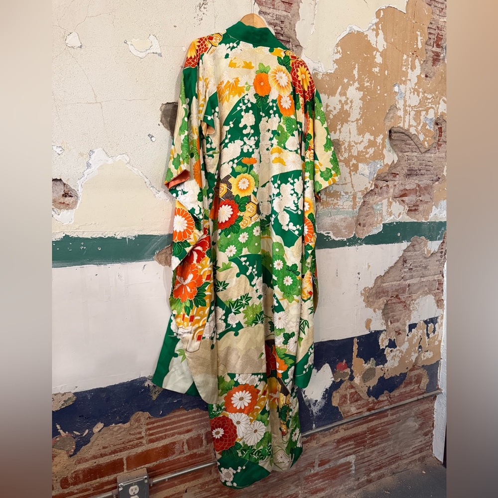 Vintage Japanese Kimono Silk UCHIKAKE Wedding Dress